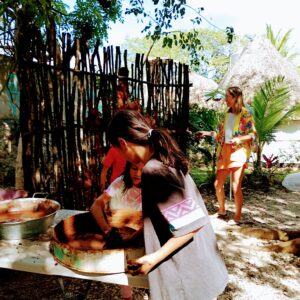 Tour del Museo de la Casa Maya & el hotel sostenible - Image 2