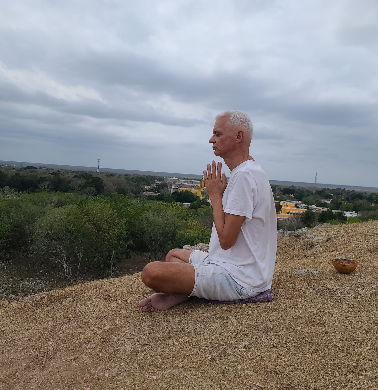 Meditación Guiada Matutina en la Pirámide